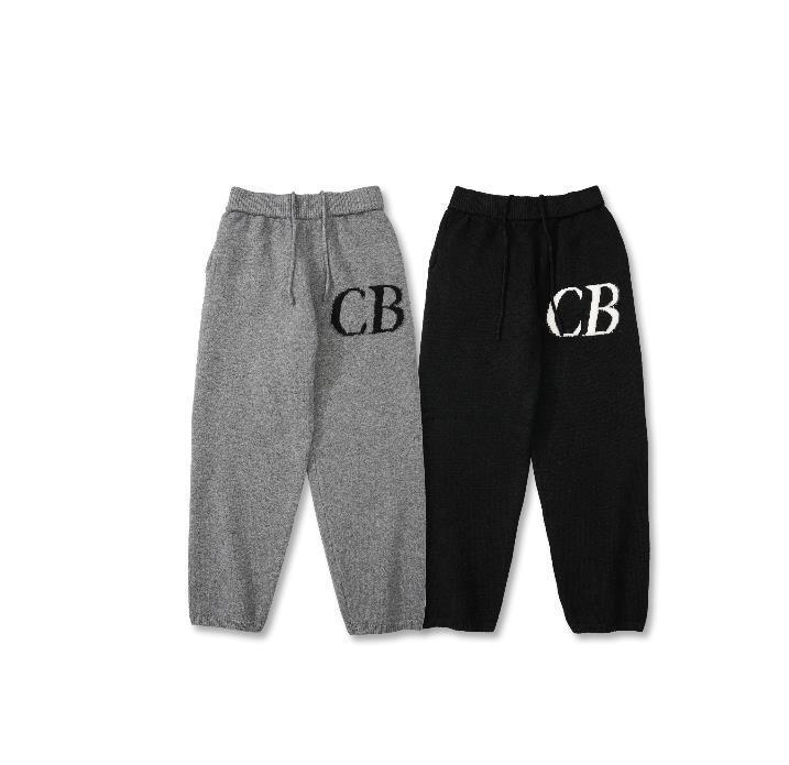 Unisex Trendy Logo Knit Sweater & Casual Shorts Combo