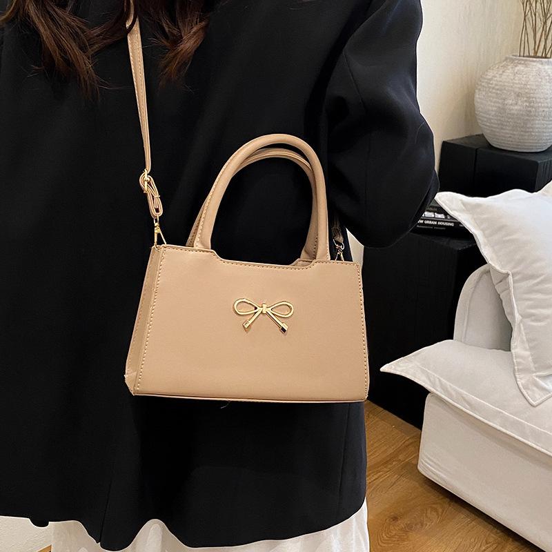 Bow Underarm Bag Women's 2025 Summer New Simple Foreign Style Small Square Bag High Texture Shoulder Messenger Bag