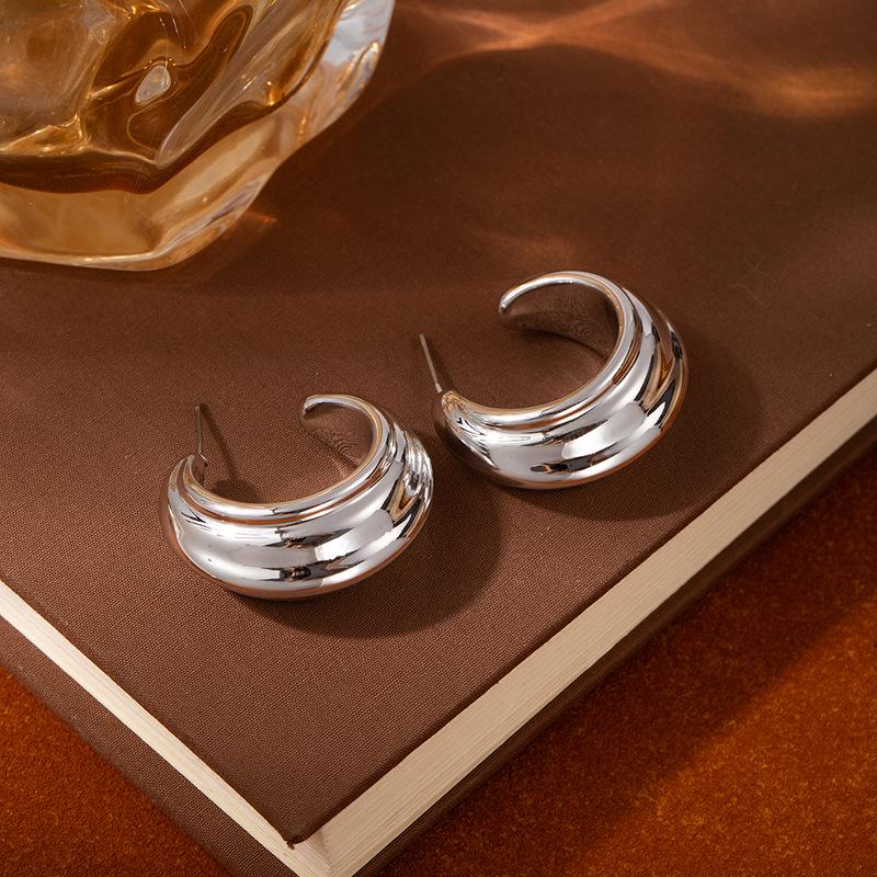 Exaggerated Floral Petal Earrings: Multi-layered Niche Design with a European & American Style