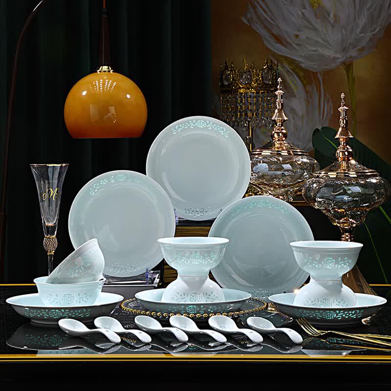 Nuogu Jingdezhen Celadon Linglong 18-Piece Dinnerware Set