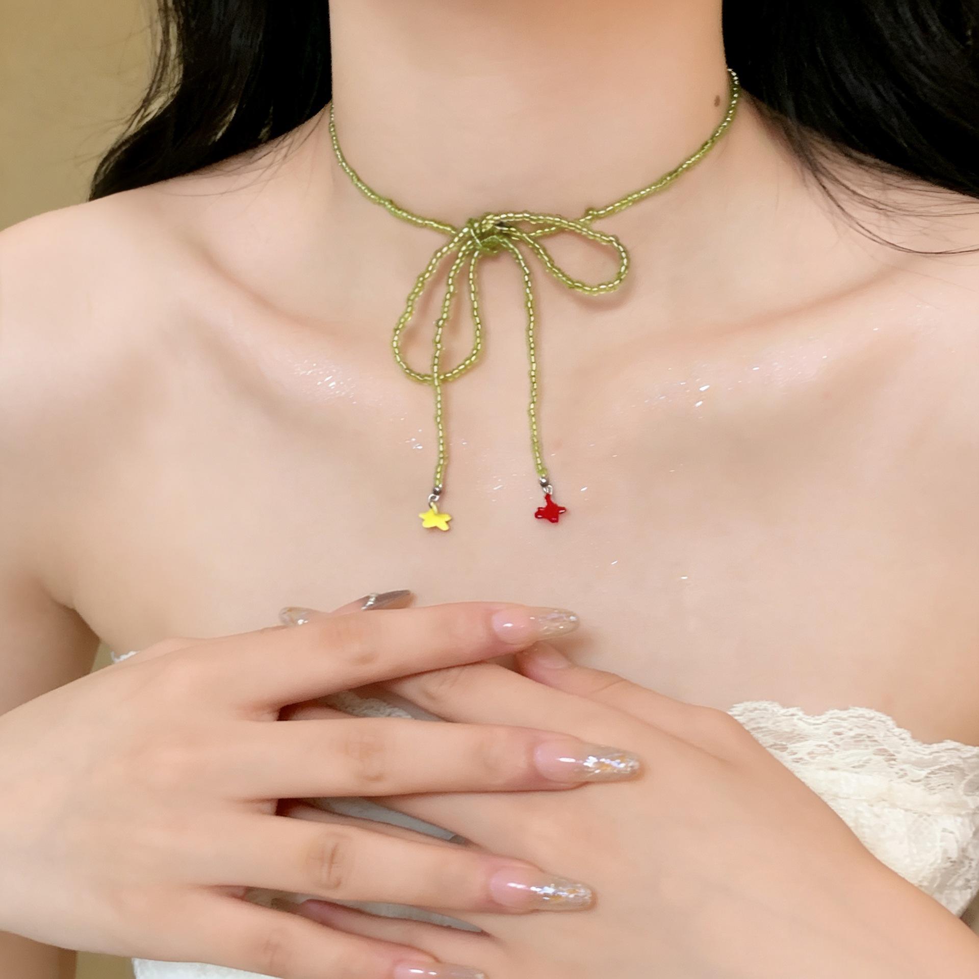 

Vintage Green Rice Bead Necklace for Women Fashion Bowknot Flower Long Tassel Necklace Neck Chain Party Jewelry Accessories