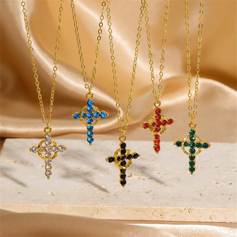 Cross Necklace Women's Crown Necklace Simple Yet Versatile Classic Cross Necklace