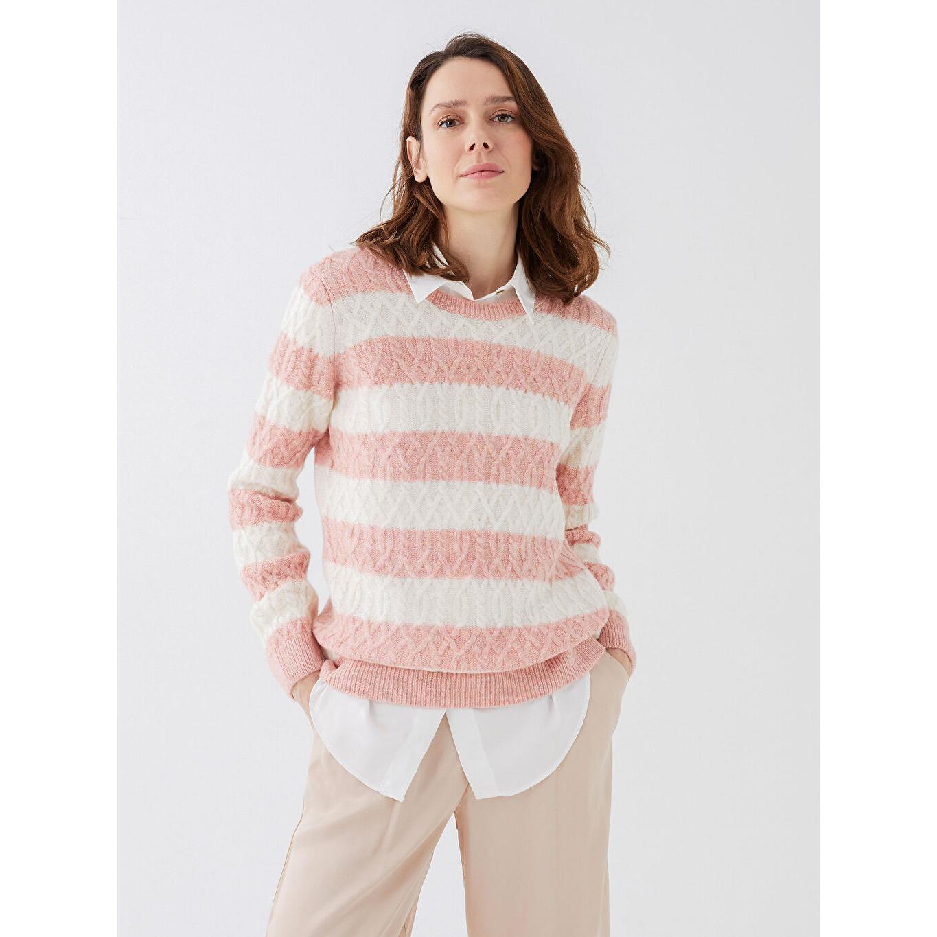 

Женский трикотажный свитер с круглым вырезом и собственным рисунком с длинным рукавом, розовый