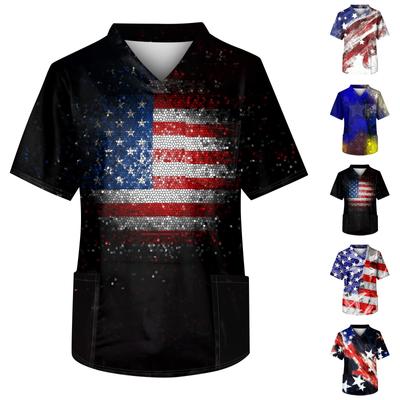 Top de cuidador con bolsillo en el pecho y estampado con cuello en V y manga corta para hombre