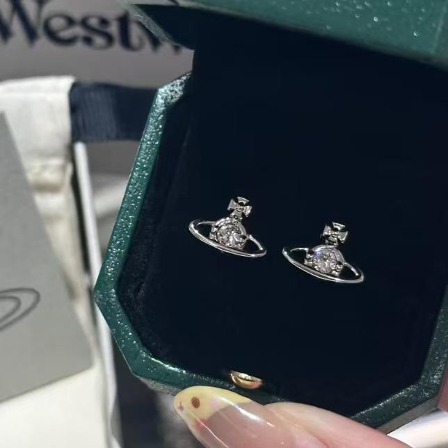 Серьги-гвоздики «Сатурн» вдовствующей императрицы Цыси: Элегантные женские мини-гвоздики с бриллиантами, простые и универсальные.