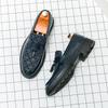 Fashion Leather Laofers Men's British Style Check Print Leather Shoes Slip-on Flat Shoes Office Shoes Party Driving Peas Shoes