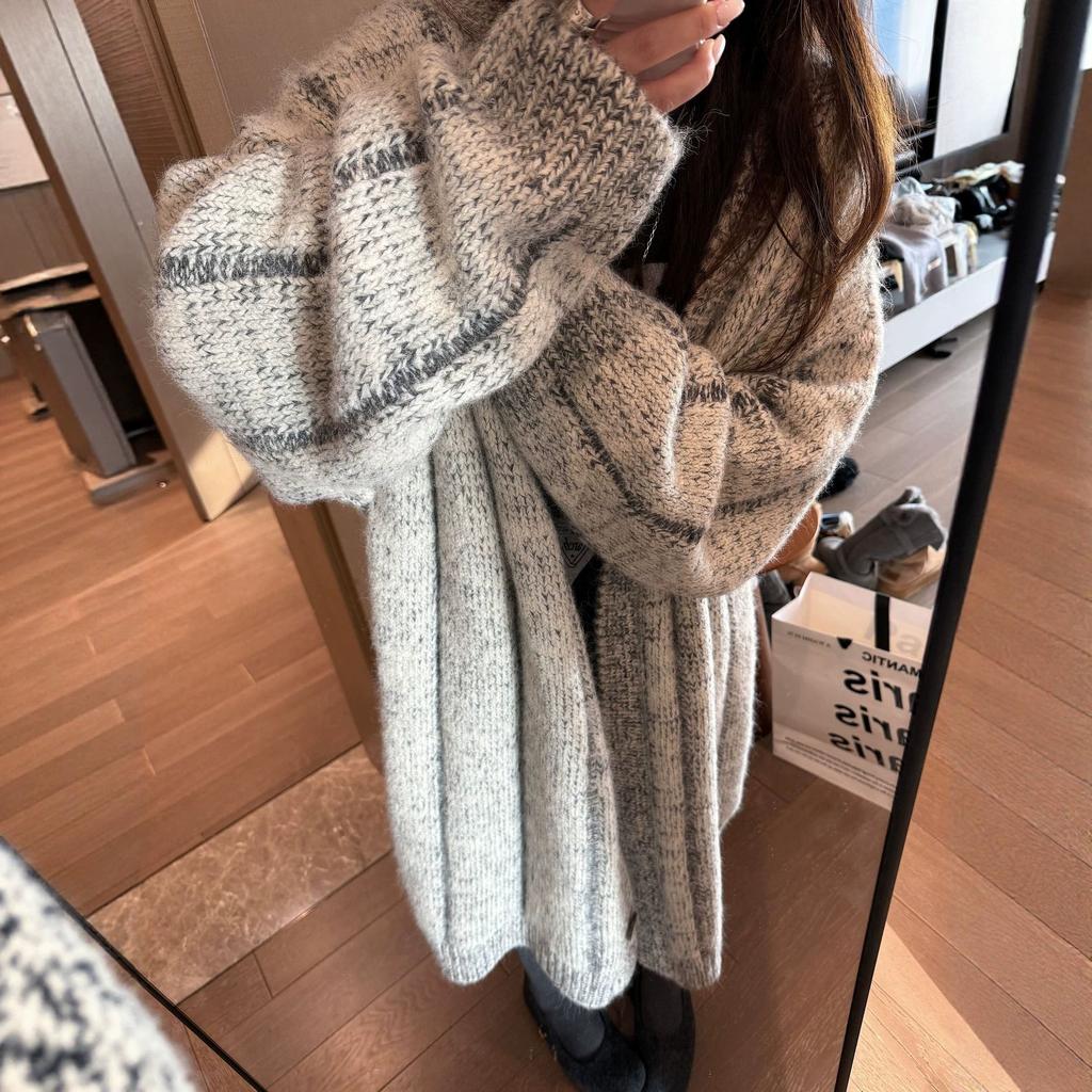Autumn and winter new Korean version retro flower gray lantern sleeves medium and long knitted cardigan women's loose lazy thickened coat