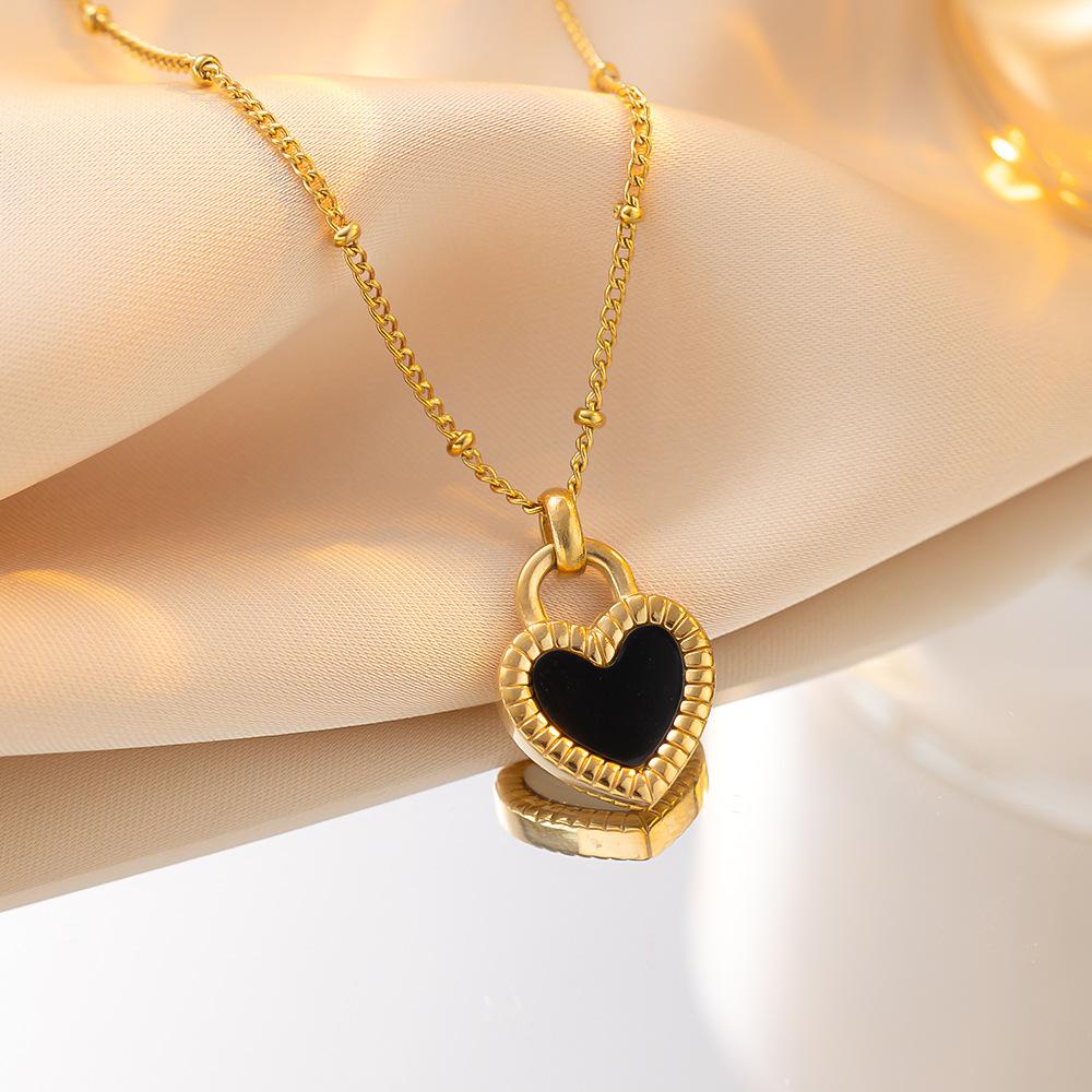 

Stainless Steel Simple 2 Sides Black White Love Heart Pendant Necklace for Women Trendy Collar Jewelry Accessories Gifts