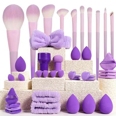 30/40ks Sada Nástrojů na Líčení Obsahuje vysoce kvalitní štětce na líčení + čelenku + potítka + labutěnku na make-up + pudřenku + houbičku na make-up