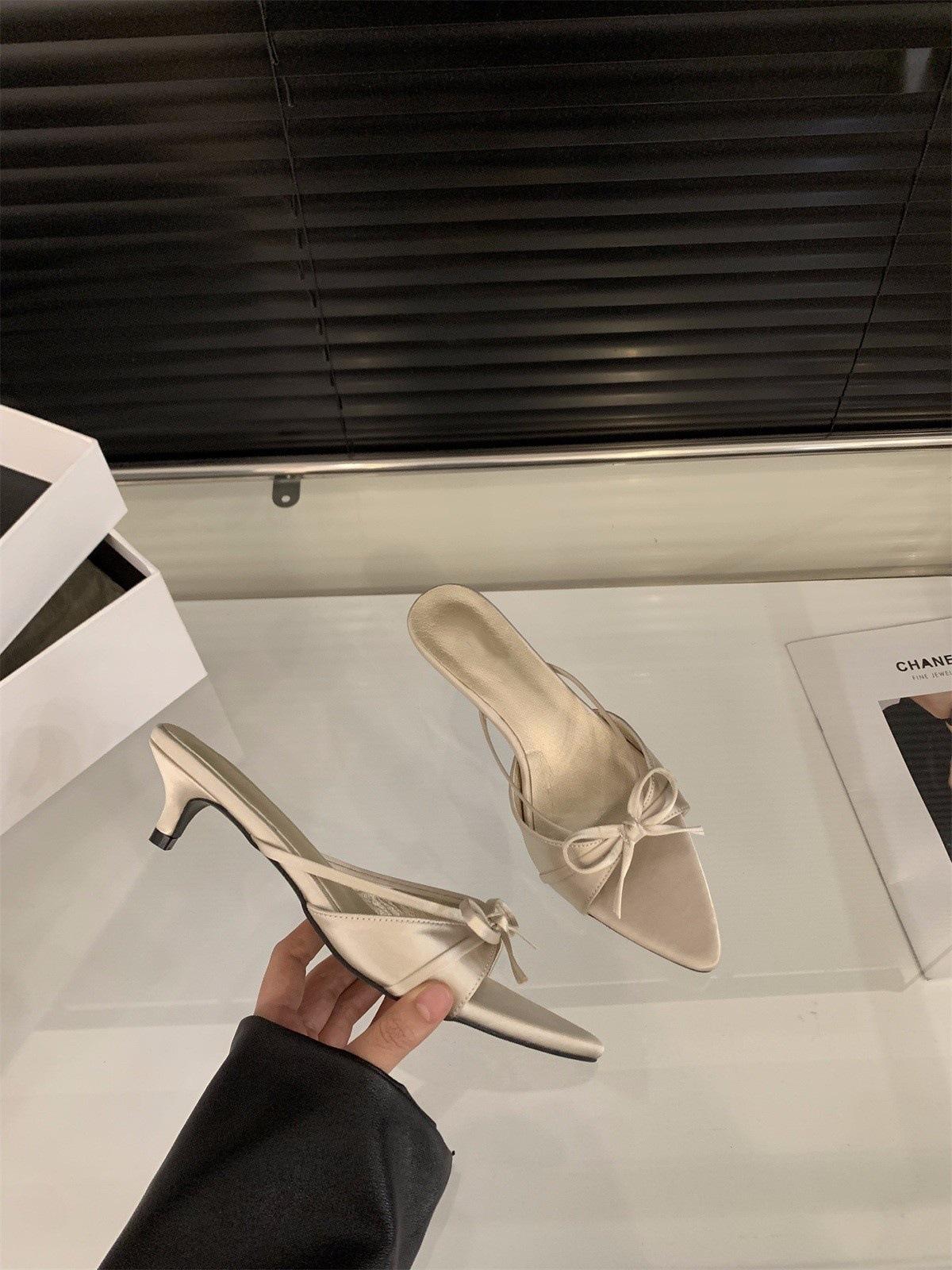 

Французские туфли-лодочки на низком каблуке, нюдовые, с бантом, крутые тапочки, сказочная обувь, верхняя одежда, лето 2025, туфли на высоком каблуке, остроносые сандалии 42