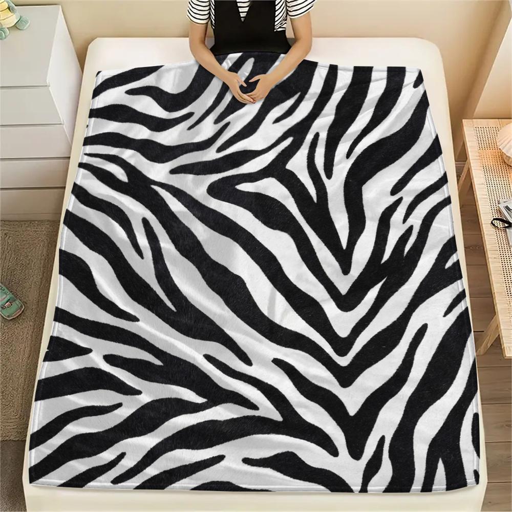 

1Pc Pink Cow Print Print Flannel Blanket, High quality Comfortable for All Seasons, Home Decor, Warmth and Comfort, Perfect for Christmas Gifts W30 80cm x 120cm