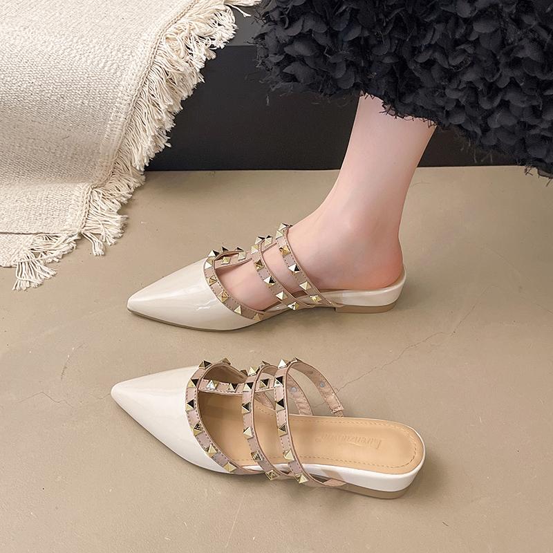 Fashion Pointed-toed semi-slippers for women's outward wear in summer New Baotou shallow mouth hollow rivet square heel cool mop