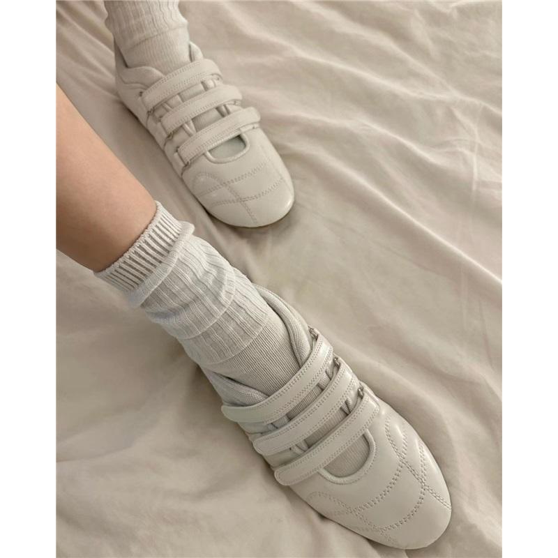 Women Retro White Sneakers Hook and Loop Round Toe Casual Flats