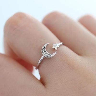Huitan Bagues Ouvertes Romantiques Design Lune et Étoile pour Femmes Exquises Accessoires de Mariée de Fête de Mariage Cadeau Fantaisie Bijoux Tendance