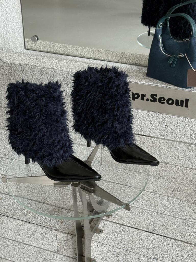 2025 neue Herbststiefel Damenmode Temperament Europäischer und Amerikanischer Stil spitz Damenstiefel dünner Absatz mittlerer Absatz haarige Kurzstiefel Damen