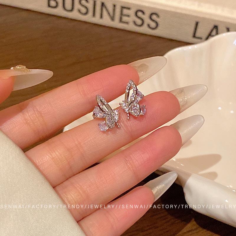 Super flash zircon butterfly stud earrings women s light luxury earrings, small and exquisite earrings.