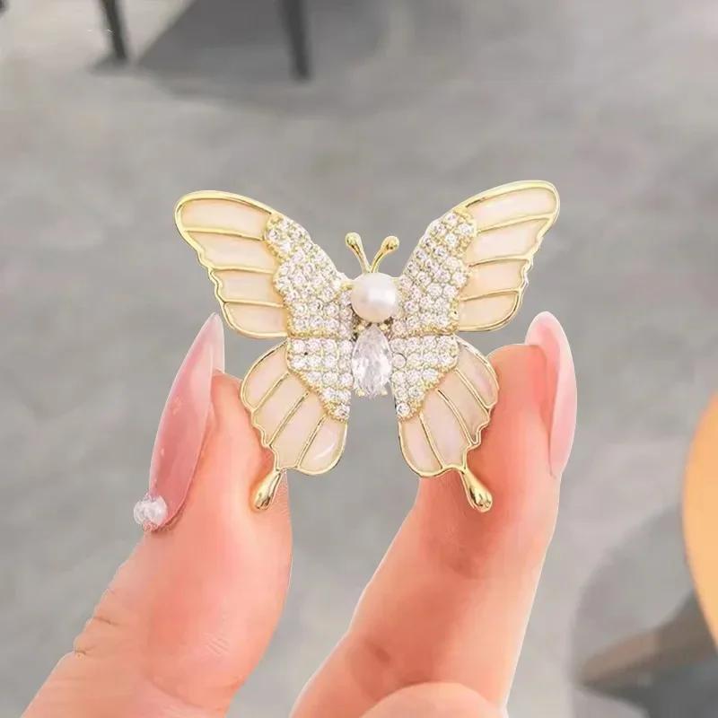 

Temperament Inlaid Zircon Butterfly Brooch Angel Crystal Wings Sequin Corsage for Women Girls Dance Pin Jewelry Accessories Gift