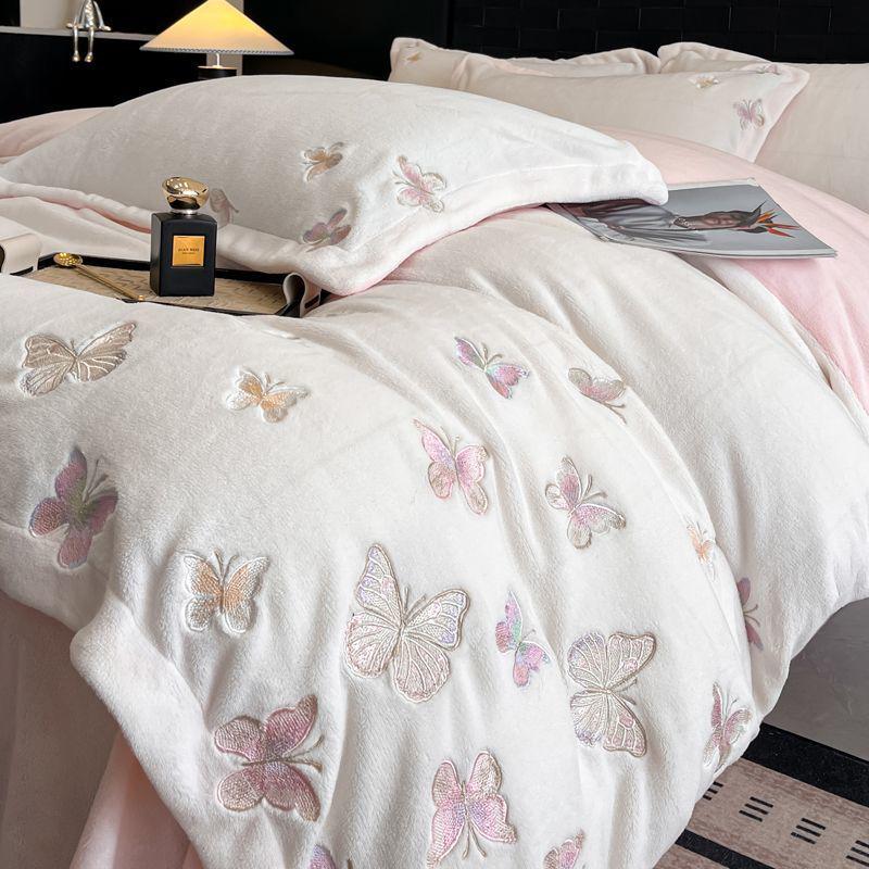 G5Z Luxurious Winter Fleece Bedding Set - Double-Sided Four-Piece: Bed Sheet, Duvet Cover, Flannel Coral Fleece