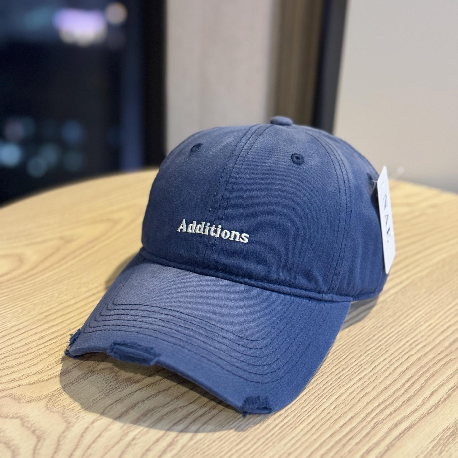 

New women s baseball cap2026Sun-protective baseball cap for spring and summer, soft top, makes the face appear smaller, wide brim, deep crown Adult54-60Adjustable темно-синього кольору