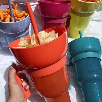 Neuer 2-in-1-Kreativ-Popcorn-Snackbecher, integrierter Getränkebecher mit Griff, tragbarer Getränkebecher, neuartiges Design und viele Funktionen