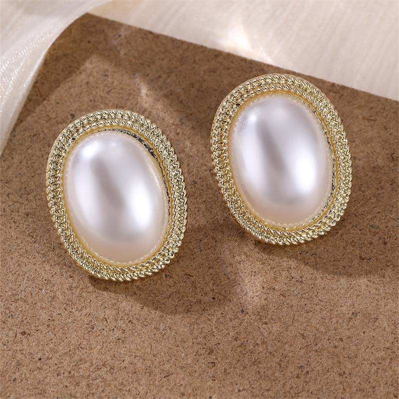 Korean White Imitation Pearl Flower Stud Earrings for Women Elegant Sweet  Floral Temperament Earrings Wedding Jewelry Gift