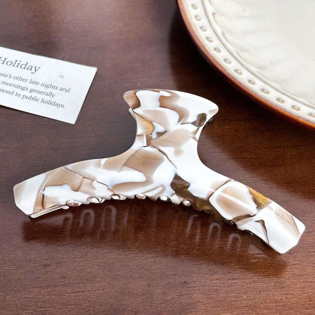 Sophisticated Acetate Hair Claw Clips In Vintage Milk Coffee Color For Chic Women's Hair Accessories