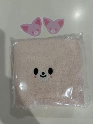 [USED] Fan Meeting 4/5 Admission Bonus: I.N Foxin Towel