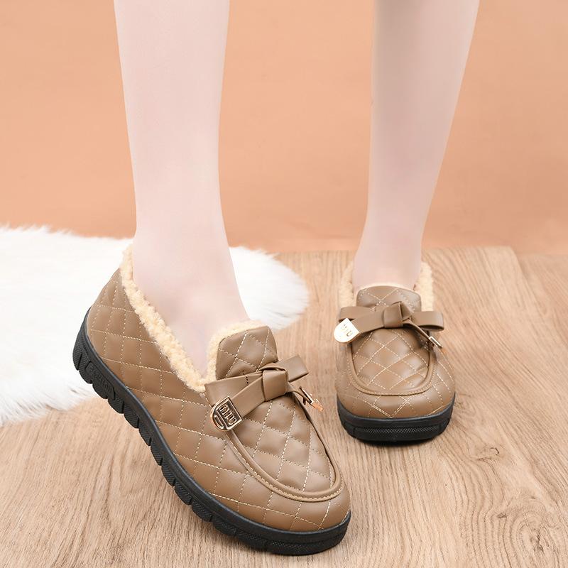 Processing Custom Loafers Women's Winter Velvet Thickened Waterproof Old Beijing Cotton Shoes Soft Sole Fashion Middle-aged and Elderly Mother Shoes