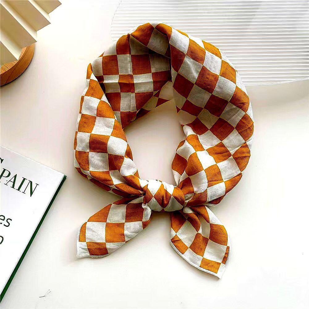 Retro Green Floral Small Silk Scarf - Korean Style Women's Versatile Autumn/Spring Accessory, Thin Square for Neck or Headband