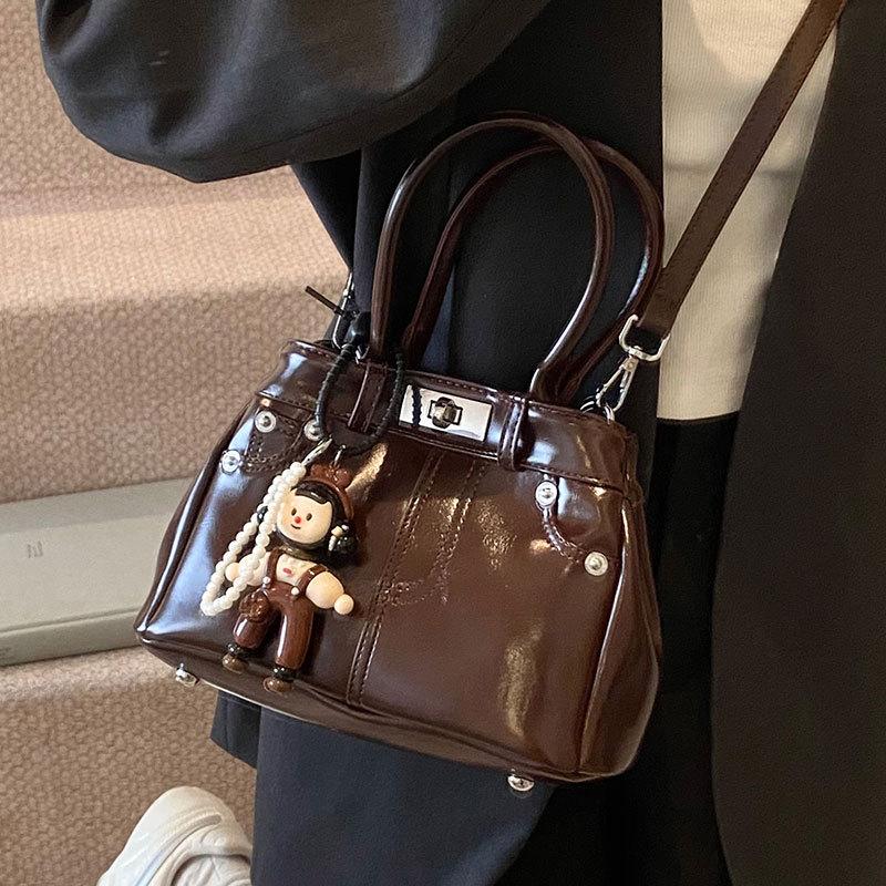 Spring and Summer New French Fashion Commuter Style Portable Bucket Bag Women's Versatile High-quality Foreign Leisure Messenger Bag