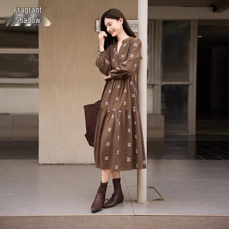 Xiangying Lyocell Linen Embroidered V-Neck Dress L