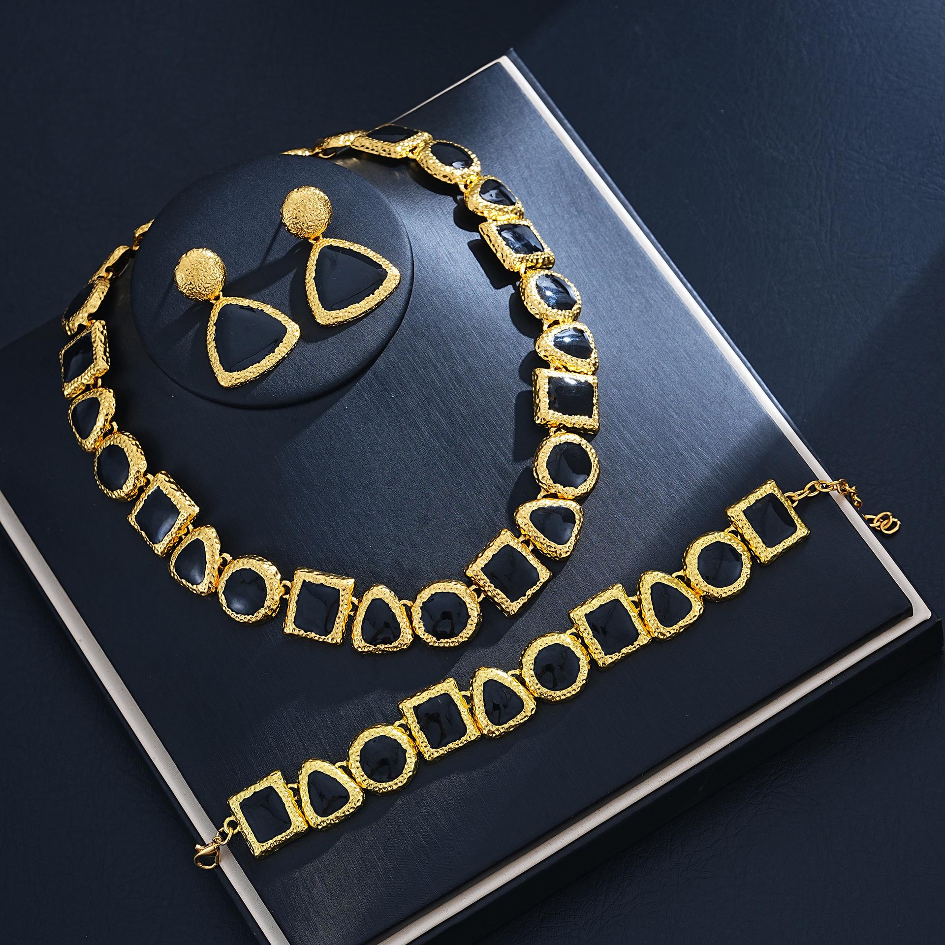 Elegant European Black & Gold Vintage Jewelry Set: Necklace, Earrings & Bracelet