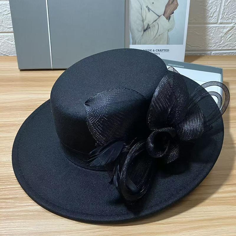Autumn and winter fashion versatile elegant woolen top hat female British mesh flower top hat female face versatile