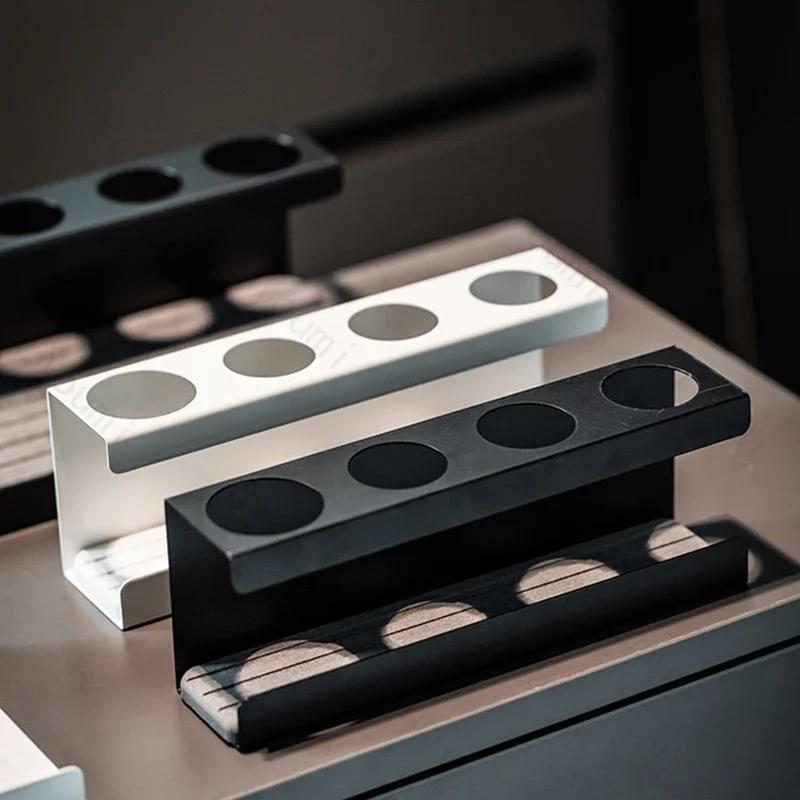 Light Luxury Exquisite Toothbrush Storage Rack High End Hotel Bathroom Decoration Household Bathroom Metal Storage Racks