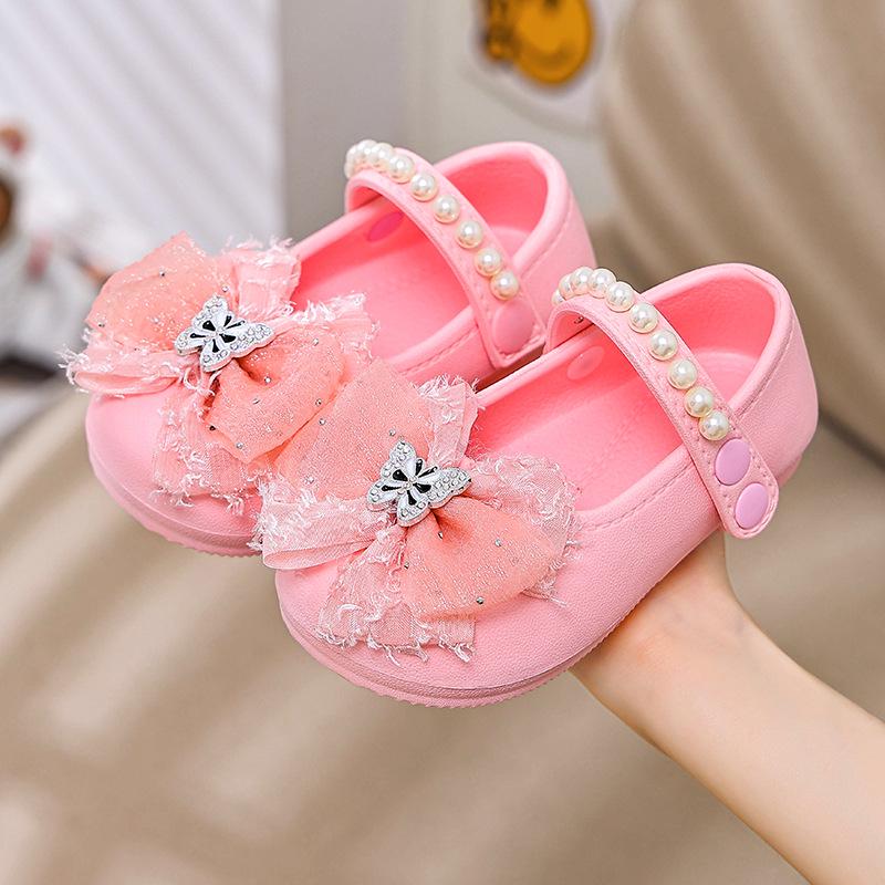 Little Girl Princess Bow Pearl Shoes - Spring/Autumn Soft Sole Sandals with a New Chinese Fragrance Style.