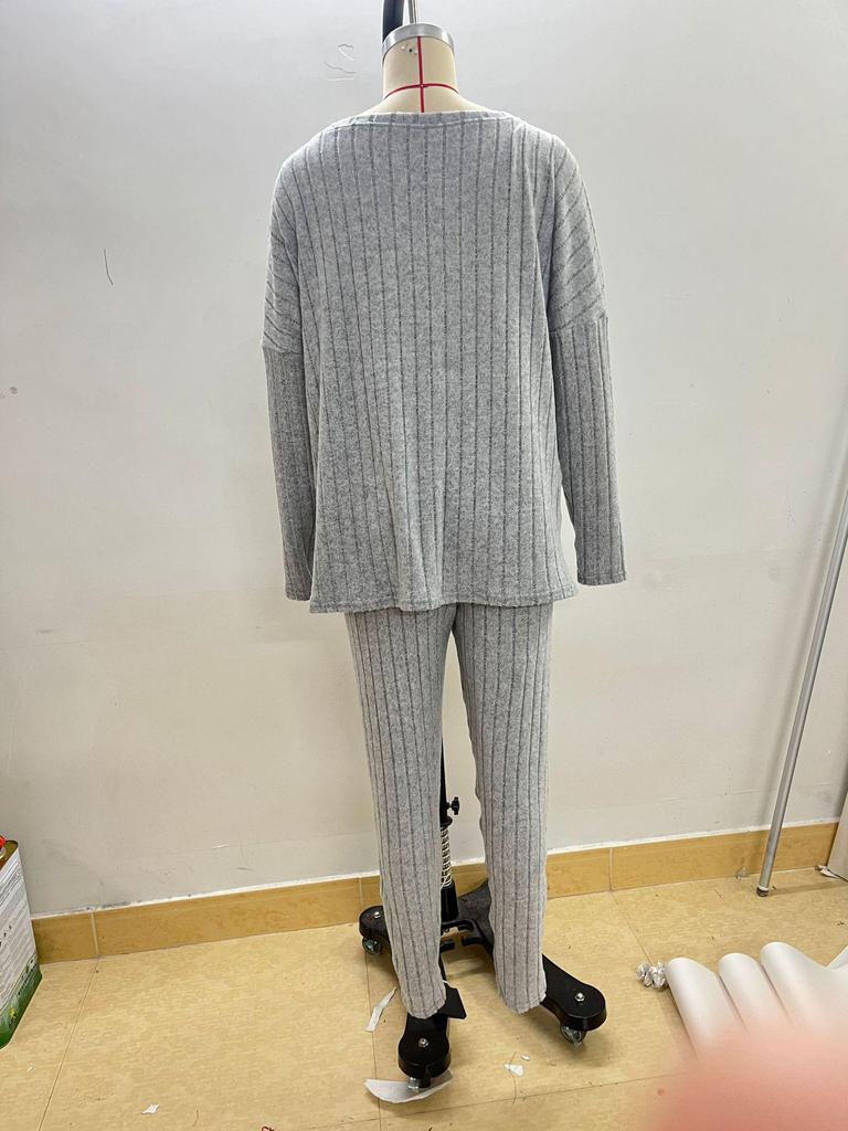 2024 Autumn Women's Rib-Knit Two-Piece Set: Casual, Loose Fit with a Round Neck
