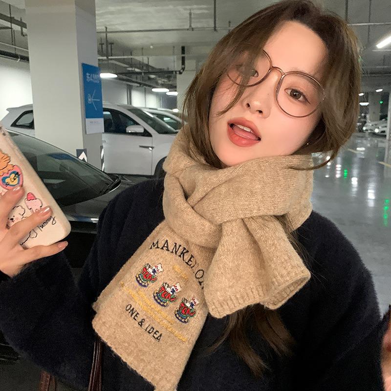 Women's Winter New High-end Warm and Thickened Scarf with Wool Embroidered Bear Knitted Wool Scarf