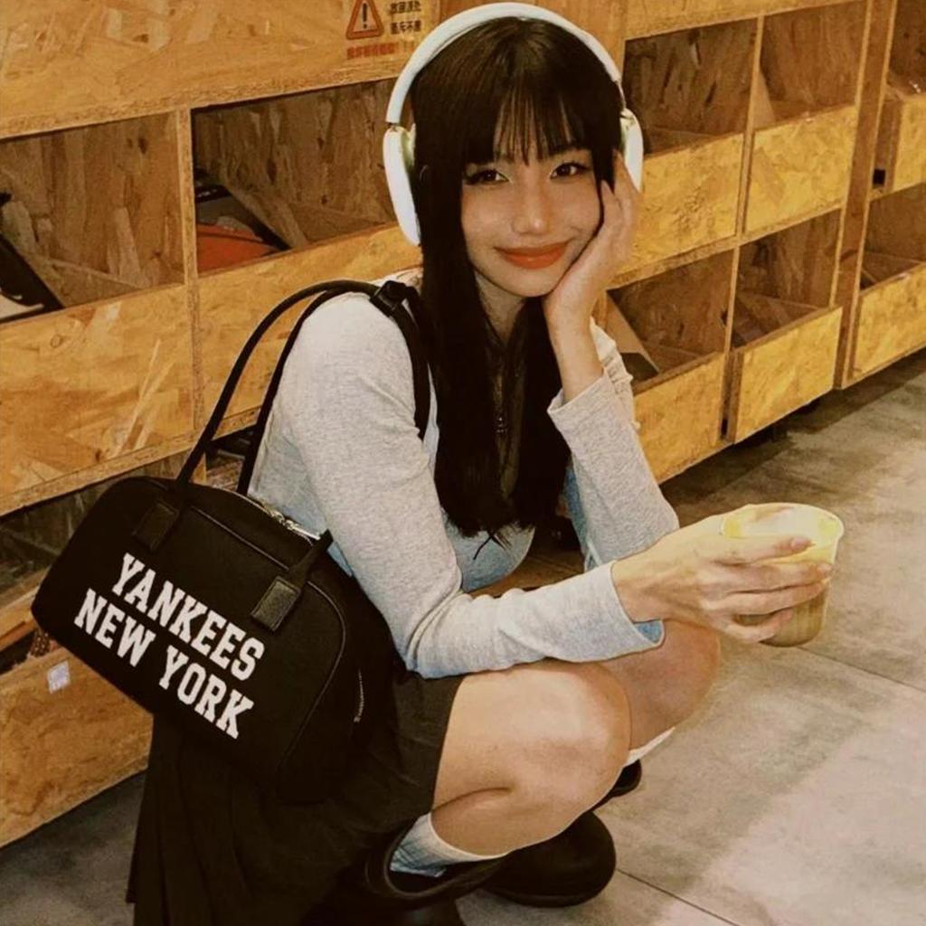 New MLB New York Yankees Cotton Crossbody Bag Shoulder Bag Shoulder Bag Toast Bowling Bag Regular Unisex Black 3ABQL014N-50BKS