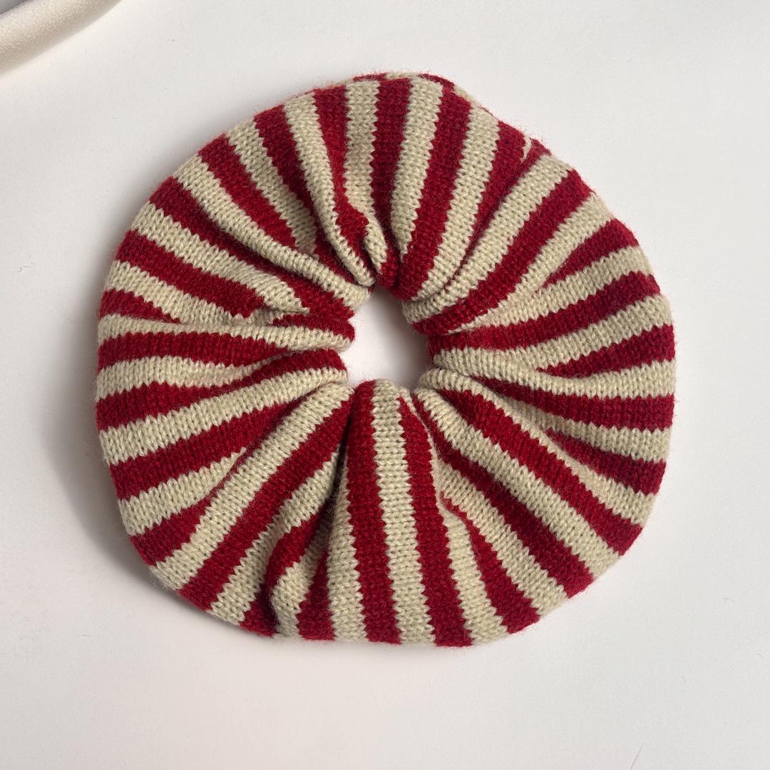 

Dongdaemun Black & White Wool Knit Stripe Hair Scrunchie - Autumn/Winter Collection білий/червоний