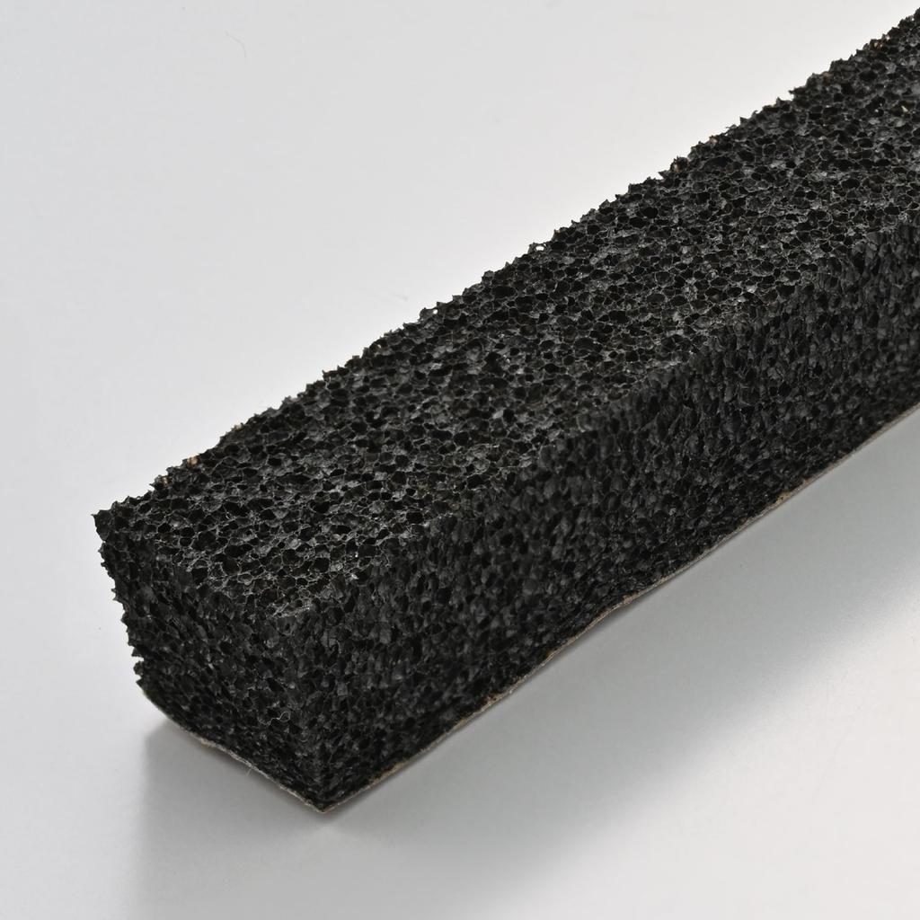 Daytona 63065 Motorrad-Spaltband, Zugluftschutz, 0,6 x 0,6 x 200 cm (15 x 15 x 2000 mm)