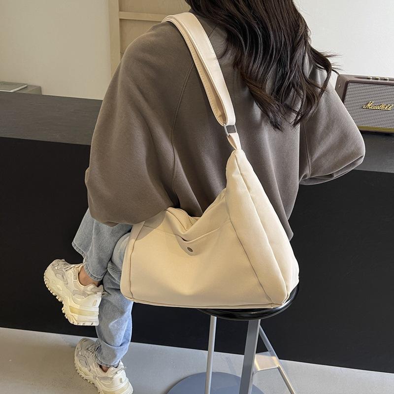 Large-capacity Bag Women's 2025 New Trend Early Autumn Niche Beautiful Shoulder Messenger Bag Casual Ins Tote Bag