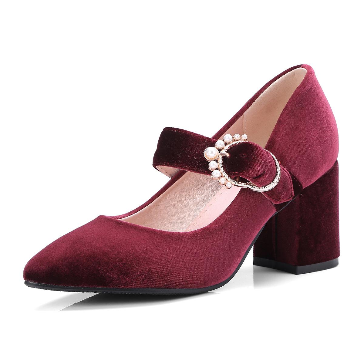 

И одиночные туфли. Универсальные женские туфли на среднем каблуке. Туфли Мэри Джейн на высоком каблуке. Женская обувь большого размера с острым носком на толстом каблуке. 34 красный