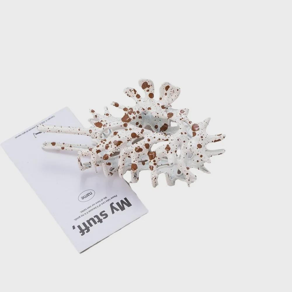 Multicolor Conch Shark Hair Clip - High-End Back Hair Accessory Design