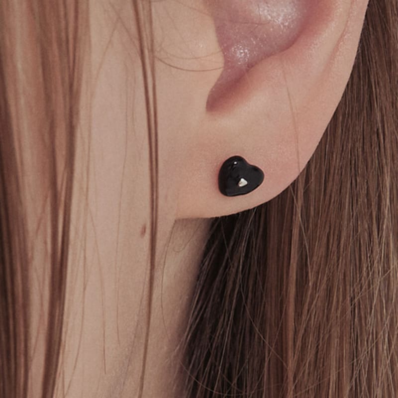 

MARQUEMENT coco heart earrings white