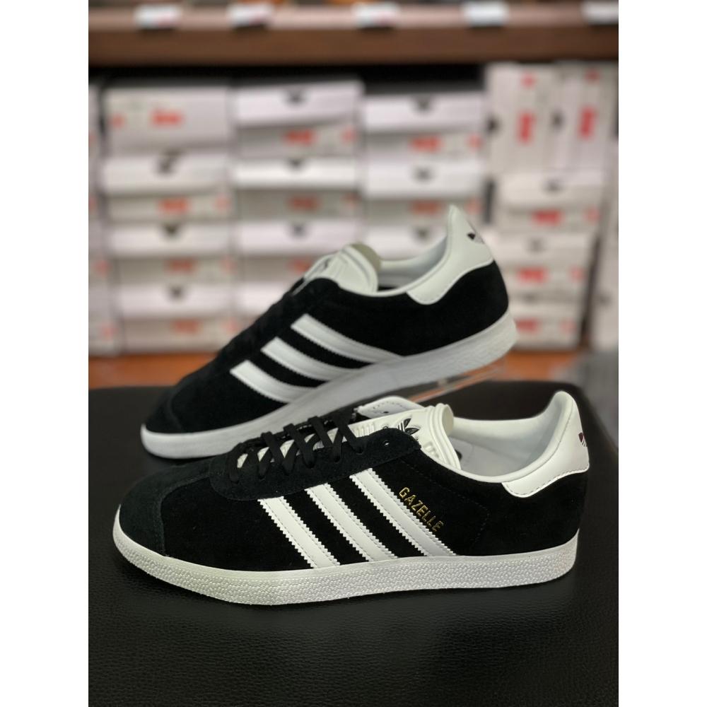 

adidas Gazelle GAZELLE BB5476 CORE ЧЕРНЫЙ БЕЛЫЙ ЗОЛОТОЙ MET