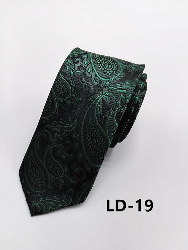 Handmade Paisley Tie for Trendy Gentlemen