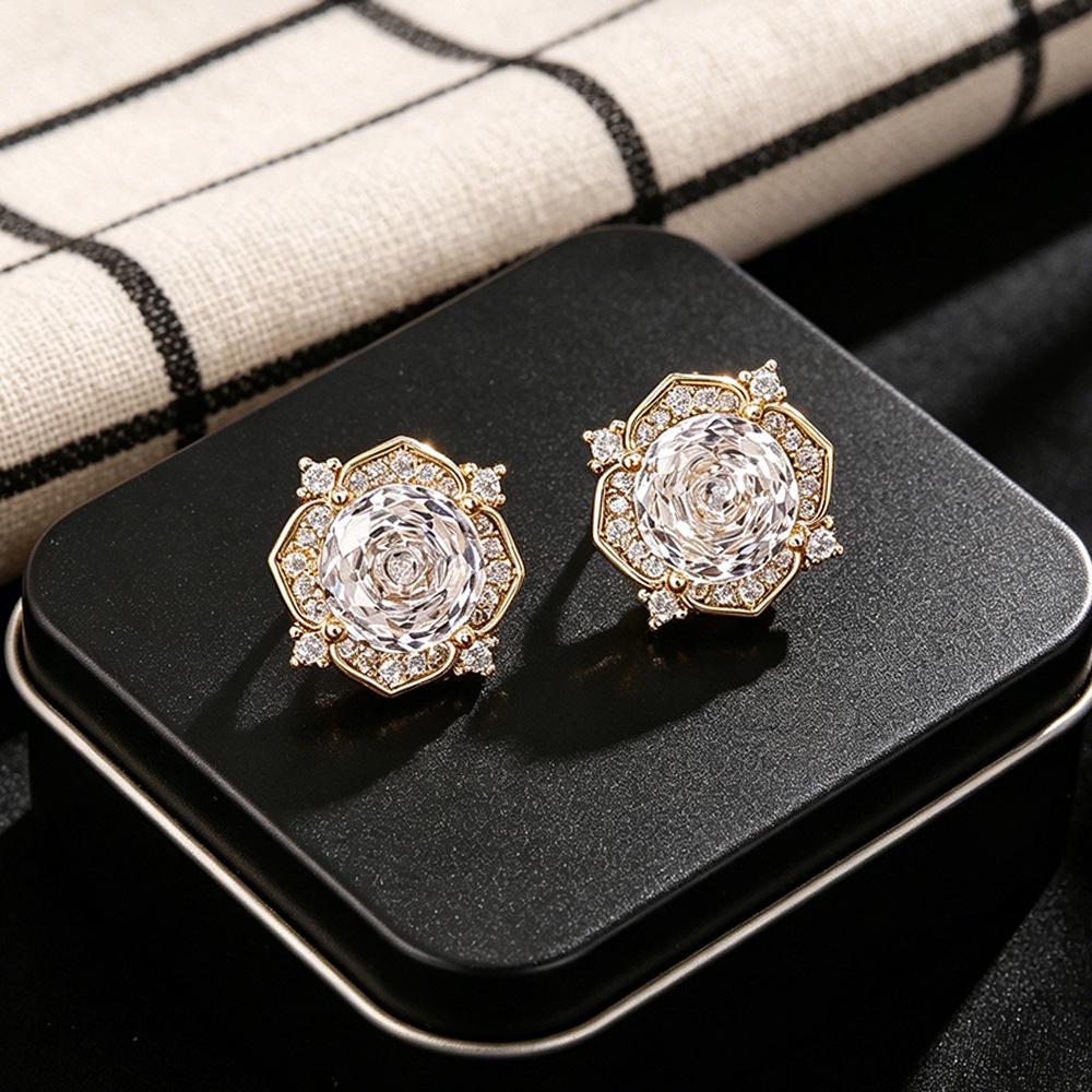 Chic Zircon Geometric Flower Stud Earrings: Elegant and Versatile Ear Jewelry for Women