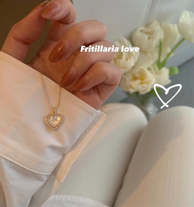 New Collarbone Chain Choker Style Fashion Temperament Opal Love Pendant Necklace Women