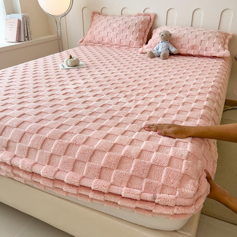 Modern Home Embossed Mattress Protector Bed Sheet Pillowcase Set Antiallergic Thickened Mattress Cover Grid-shaped Bed Cover