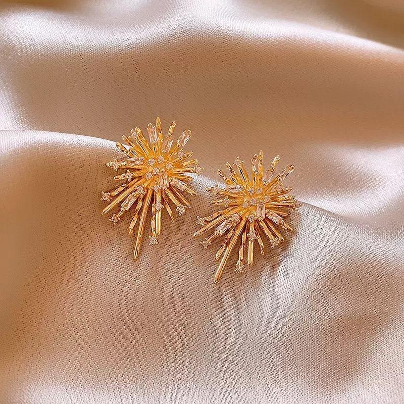 Cold wind super flash zircon snowflake fireworks stud earrings temperament versatile earrings earrings